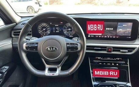 KIA K5, 2022 год, 2 100 000 рублей, 10 фотография