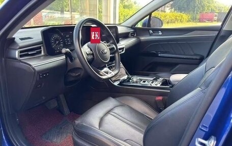 KIA K5, 2022 год, 2 100 000 рублей, 11 фотография
