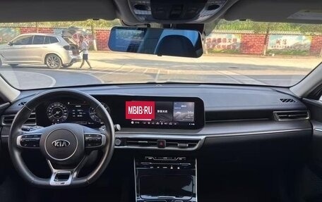 KIA K5, 2022 год, 2 100 000 рублей, 9 фотография
