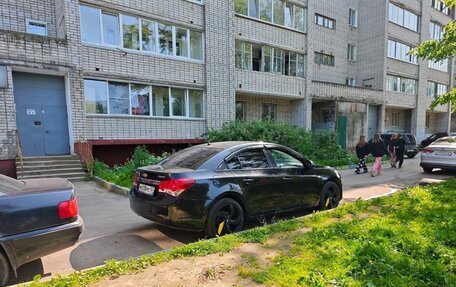 Chevrolet Cruze II, 2013 год, 800 000 рублей, 4 фотография