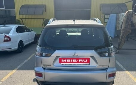 Mitsubishi Outlander III рестайлинг 3, 2010 год, 1 100 000 рублей, 3 фотография
