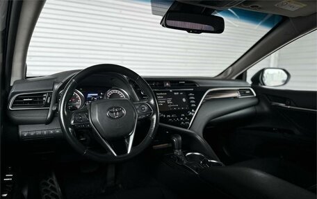 Toyota Camry, 2018 год, 2 795 000 рублей, 9 фотография