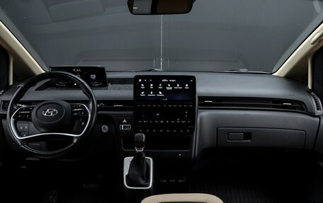 Hyundai Staria, 2021 год, 5 000 000 рублей, 10 фотография