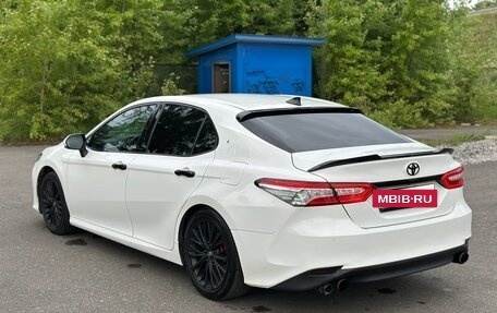 Toyota Camry, 2018 год, 2 954 000 рублей, 4 фотография