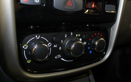 Renault Duster I рестайлинг, 2014 год, 1 035 000 рублей, 13 фотография