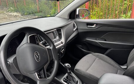 Hyundai Solaris II рестайлинг, 2018 год, 1 065 000 рублей, 11 фотография