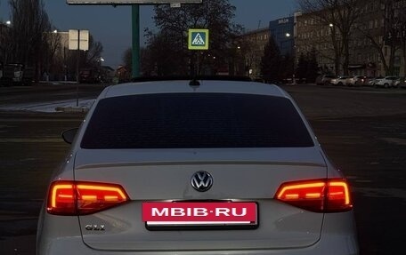 Volkswagen Jetta VI, 2017 год, 1 800 000 рублей, 3 фотография