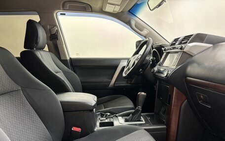 Toyota Land Cruiser Prado 150 рестайлинг 2, 2015 год, 3 065 000 рублей, 12 фотография
