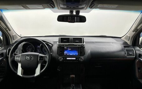 Toyota Land Cruiser Prado 150 рестайлинг 2, 2015 год, 3 065 000 рублей, 17 фотография