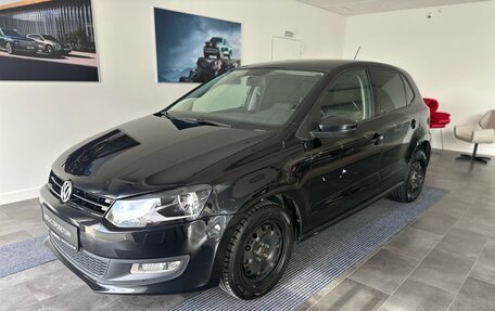 Volkswagen Polo VI (EU Market), 2011 год, 690 000 рублей, 2 фотография