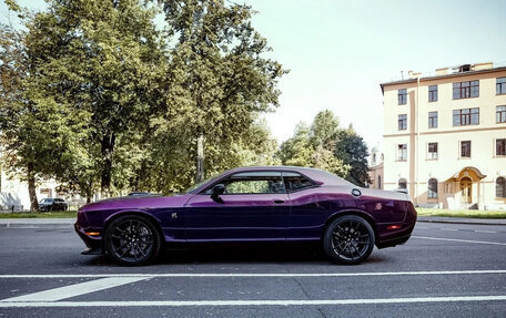Dodge Challenger III рестайлинг 2, 2020 год, 7 000 000 рублей, 10 фотография