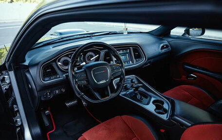 Dodge Challenger III рестайлинг 2, 2020 год, 7 000 000 рублей, 27 фотография