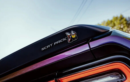 Dodge Challenger III рестайлинг 2, 2020 год, 7 000 000 рублей, 21 фотография