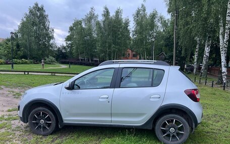 Renault Sandero II рестайлинг, 2016 год, 1 250 000 рублей, 2 фотография