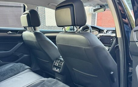 Volkswagen Passat B8 рестайлинг, 2017 год, 2 400 000 рублей, 12 фотография