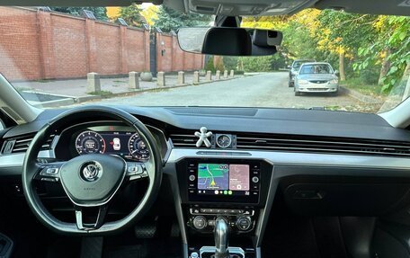 Volkswagen Passat B8 рестайлинг, 2017 год, 2 400 000 рублей, 17 фотография
