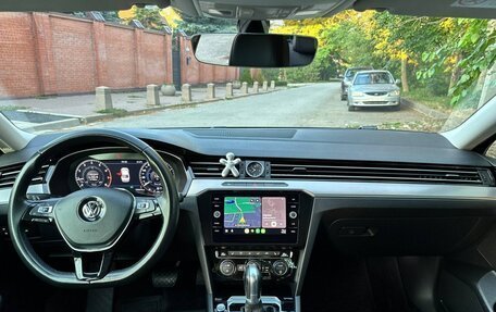 Volkswagen Passat B8 рестайлинг, 2017 год, 2 400 000 рублей, 14 фотография