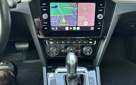 Volkswagen Passat B8 рестайлинг, 2017 год, 2 400 000 рублей, 19 фотография