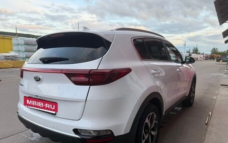 KIA Sportage IV рестайлинг, 2019 год, 1 590 000 рублей, 2 фотография