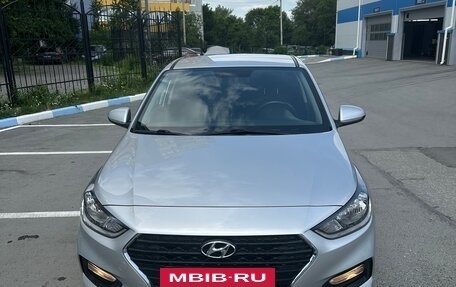 Hyundai Solaris II рестайлинг, 2019 год, 1 350 000 рублей, 4 фотография