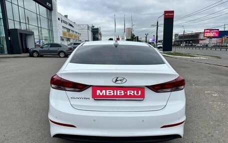 Hyundai Elantra VI рестайлинг, 2017 год, 1 580 000 рублей, 5 фотография
