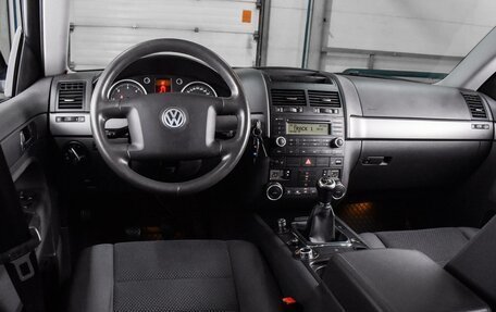 Volkswagen Touareg III, 2005 год, 1 069 000 рублей, 6 фотография