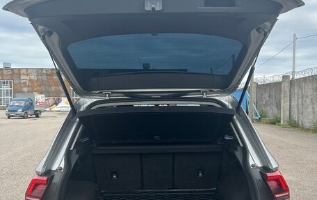 Volkswagen Tiguan II, 2017 год, 2 400 000 рублей, 11 фотография