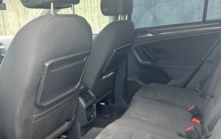 Volkswagen Tiguan II, 2017 год, 2 400 000 рублей, 9 фотография