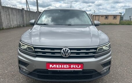 Volkswagen Tiguan II, 2017 год, 2 400 000 рублей, 6 фотография
