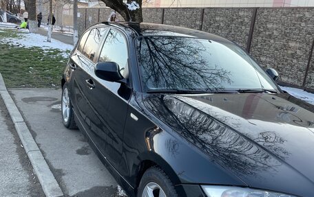 BMW 1 серия, 2010 год, 700 000 рублей, 2 фотография