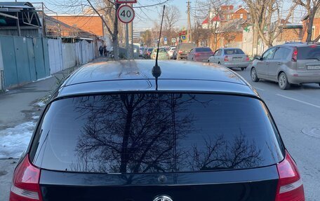 BMW 1 серия, 2010 год, 700 000 рублей, 4 фотография