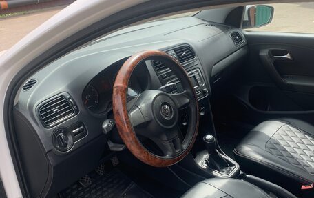 Volkswagen Polo VI (EU Market), 2012 год, 700 000 рублей, 5 фотография