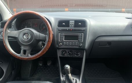 Volkswagen Polo VI (EU Market), 2012 год, 700 000 рублей, 7 фотография