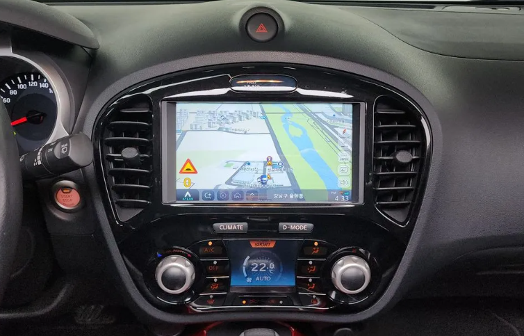 Nissan Juke YF15 рестайлинг, 2017 год, 2 265 000 рублей, 12 фотография