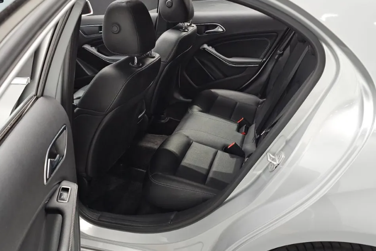Mercedes-Benz A-Класс W176 рестайлинг, 2015 год, 2 320 000 рублей, 10 фотография