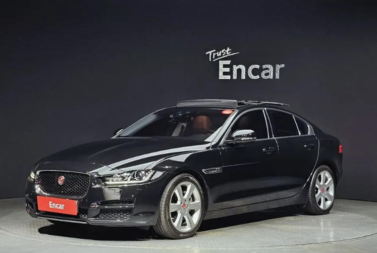 Jaguar XE I, 2016 год, 2 700 000 рублей, 1 фотография