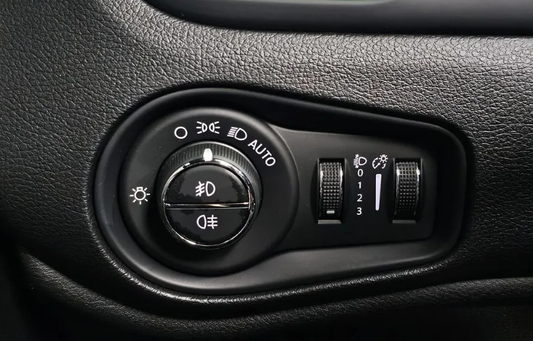 Jeep Renegade I рестайлинг, 2019 год, 2 570 000 рублей, 14 фотография
