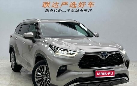 Toyota Highlander, 2022 год, 4 197 400 рублей, 1 фотография