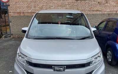 Toyota Noah III, 2018 год, 2 250 000 рублей, 1 фотография