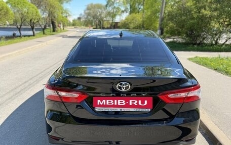 Toyota Camry, 2020 год, 2 190 000 рублей, 6 фотография