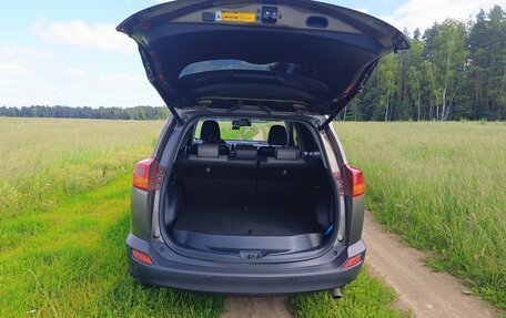 Toyota RAV4, 2013 год, 1 950 000 рублей, 5 фотография