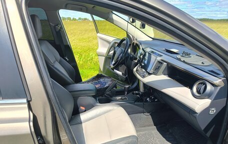 Toyota RAV4, 2013 год, 1 950 000 рублей, 8 фотография