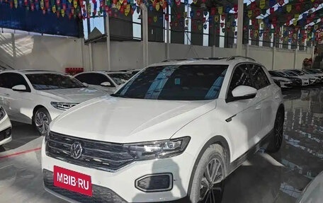 Volkswagen T-Roc I, 2022 год, 1 924 855 рублей, 1 фотография