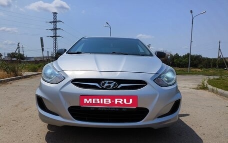Hyundai Solaris II рестайлинг, 2012 год, 880 000 рублей, 7 фотография