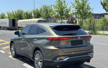 Toyota Harrier, 2022 год, 2 690 000 рублей, 7 фотография