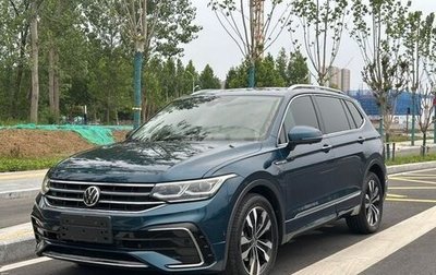 Volkswagen Tiguan II, 2022 год, 2 840 300 рублей, 1 фотография