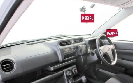 Toyota Probox I, 2022 год, 850 000 рублей, 6 фотография