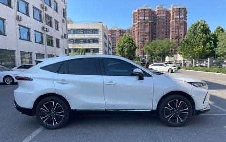 Toyota Venza, 2022 год, 3 200 000 рублей, 7 фотография