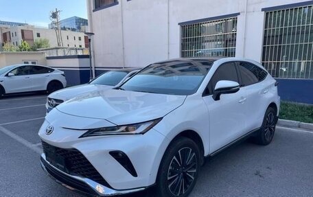 Toyota Venza, 2022 год, 3 200 000 рублей, 3 фотография