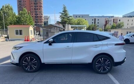 Toyota Venza, 2022 год, 3 200 000 рублей, 8 фотография